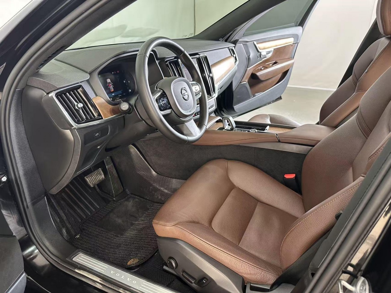 Volvo S90 2023