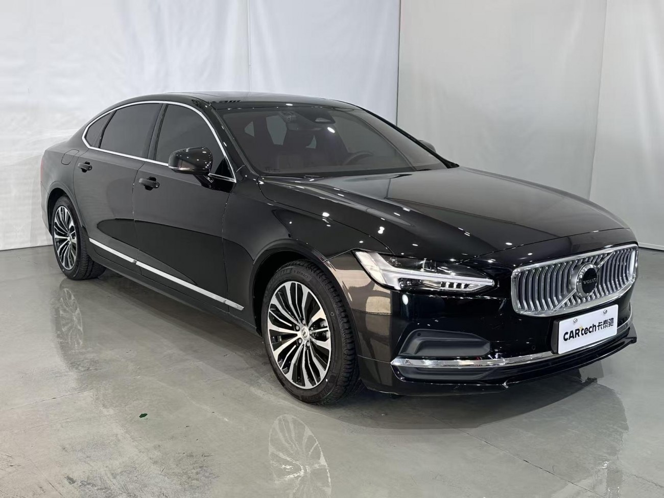 Volvo S90 2023