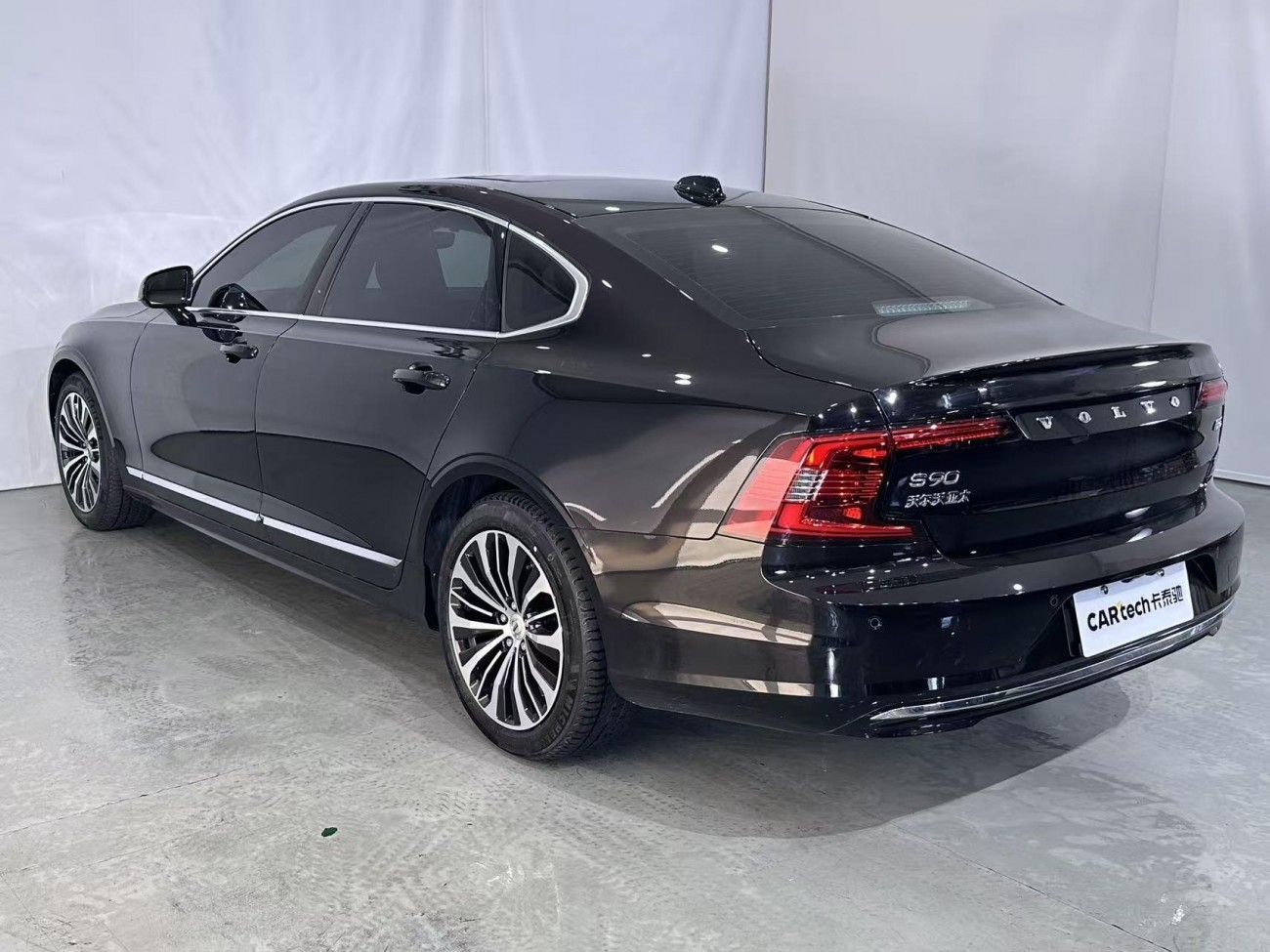 Volvo S90 2023