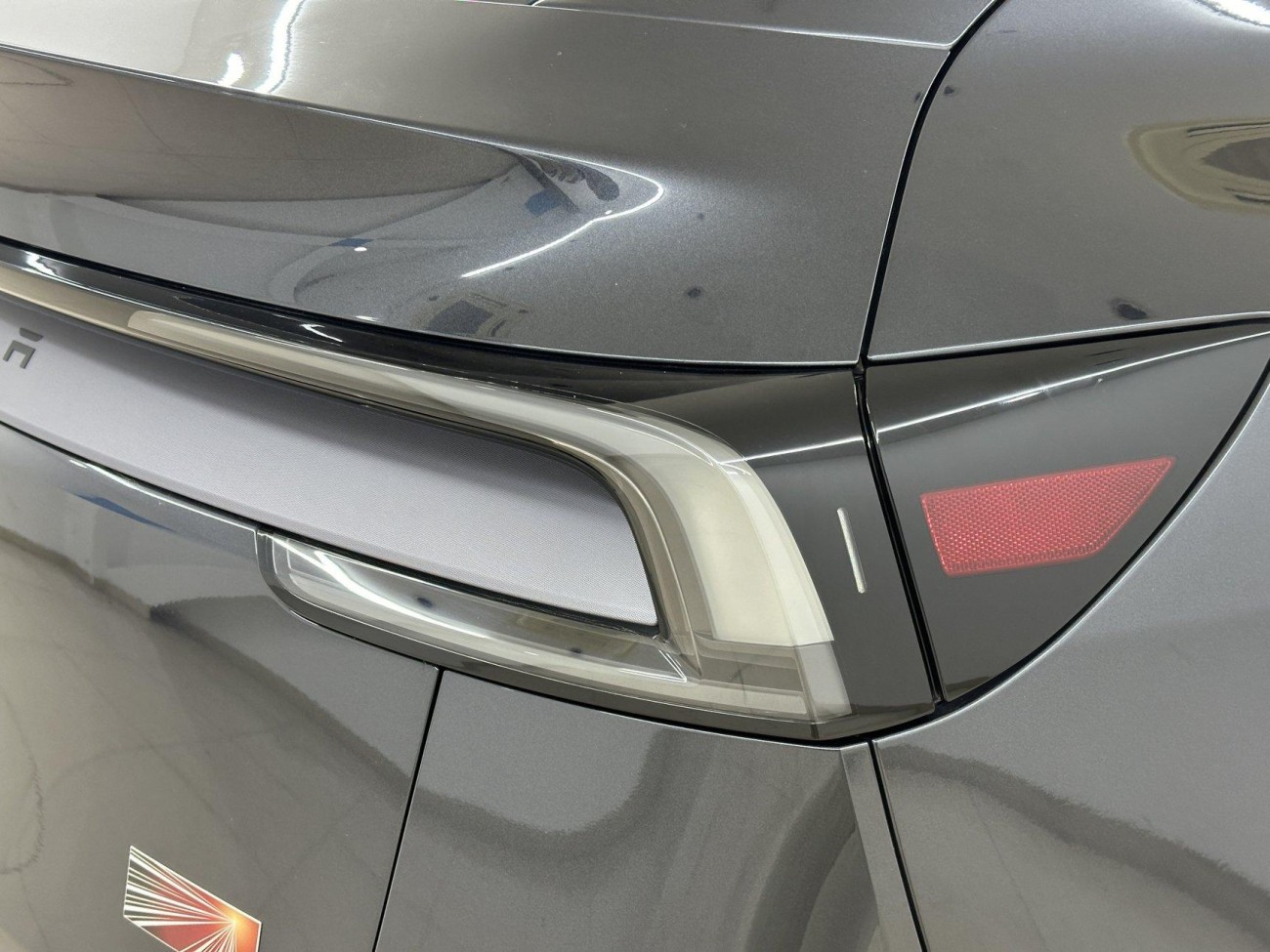 Tesla Model Y 2025