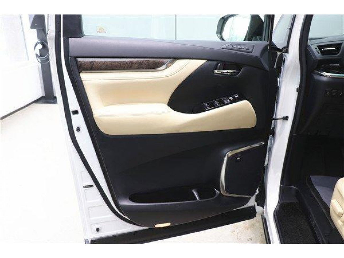 Toyota Vellfire 2021