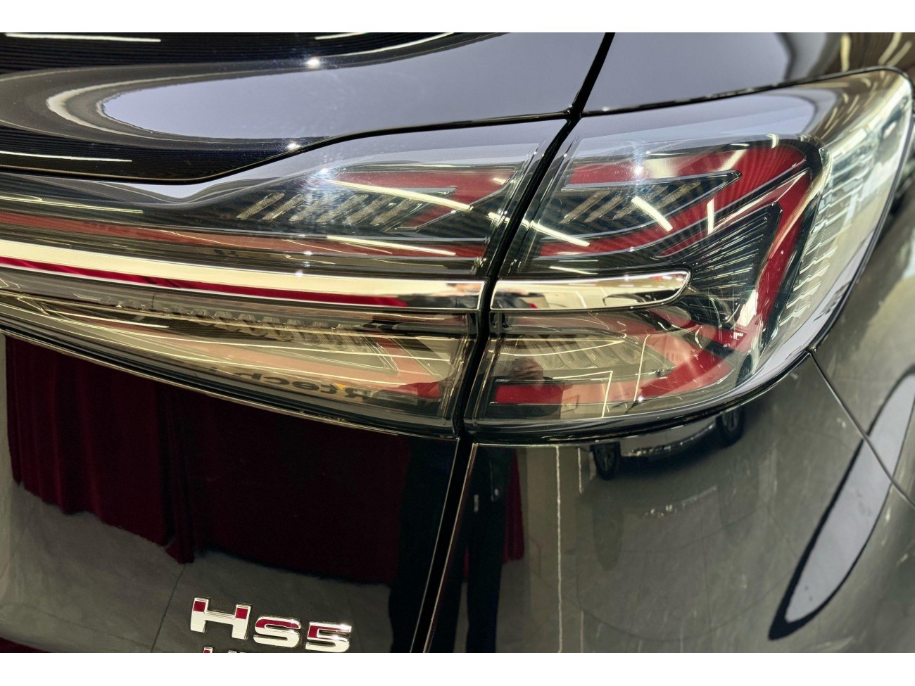 Hongqi HS5 2024