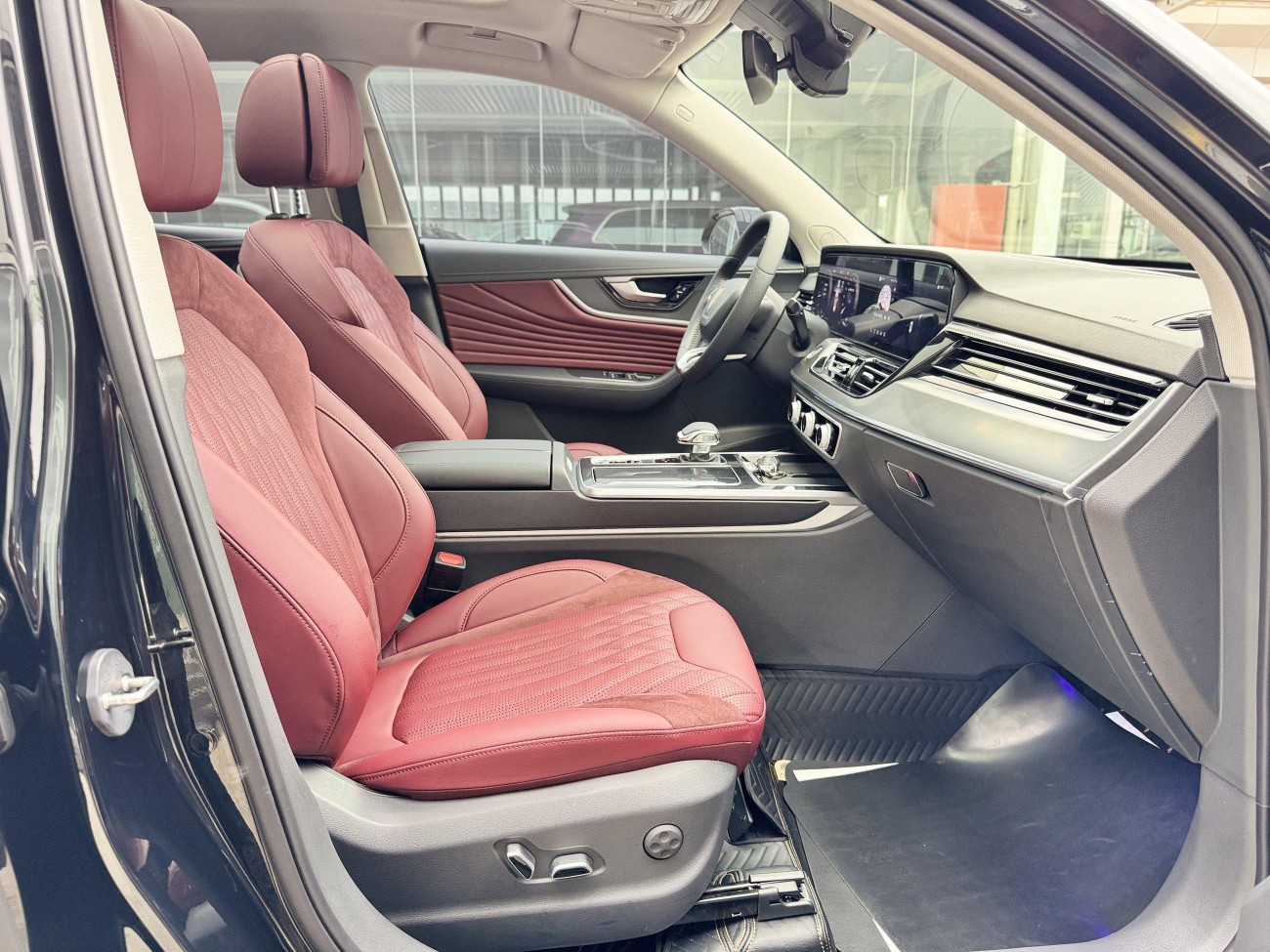 Hongqi HS5 2024