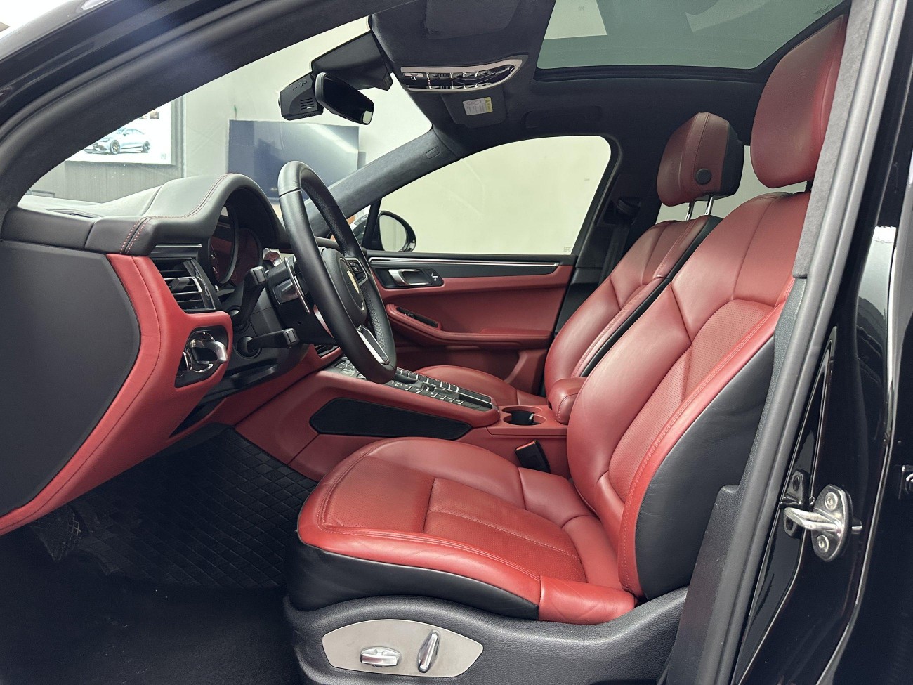 Porsche Macan 2021