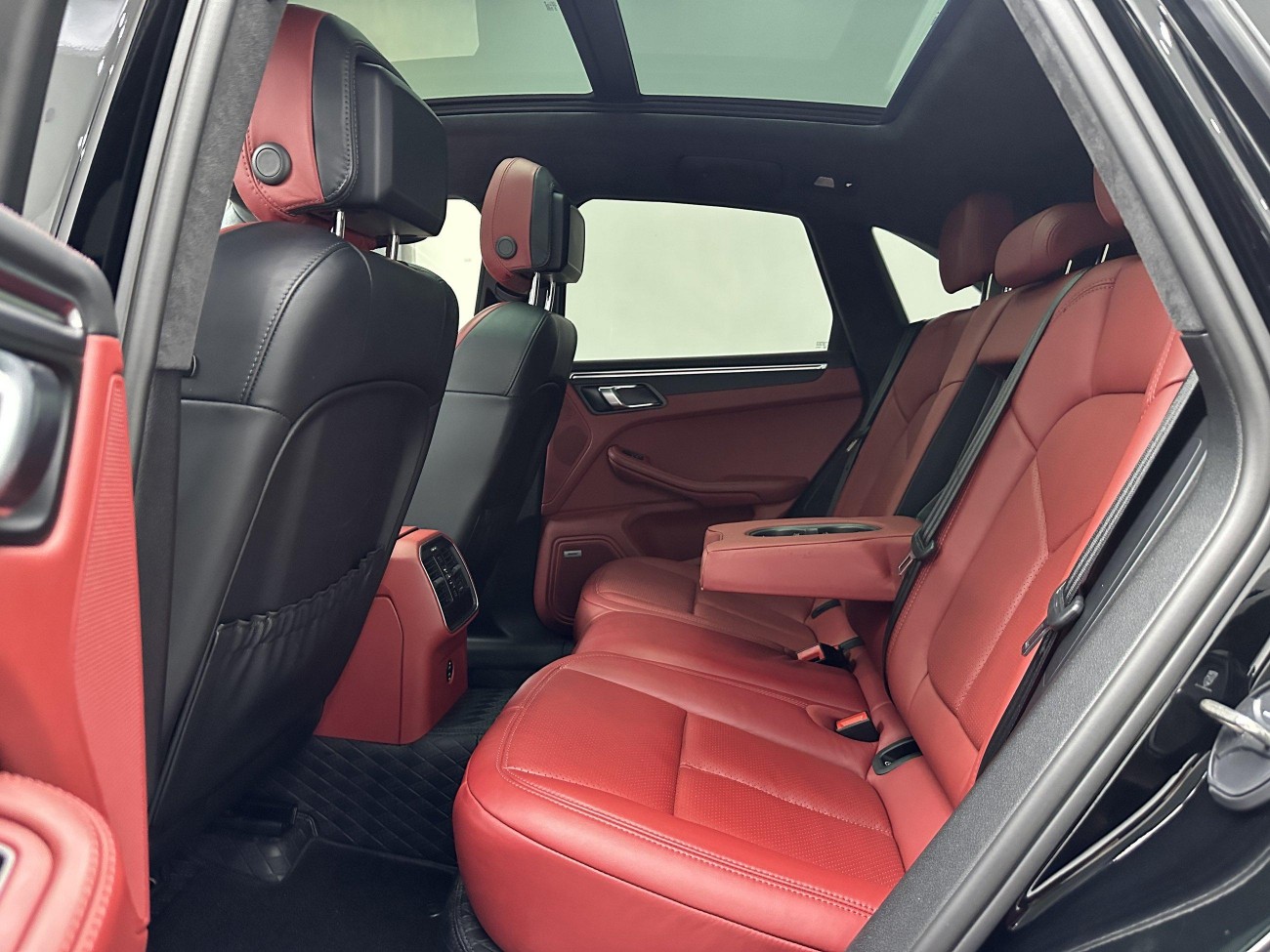 Porsche Macan 2021