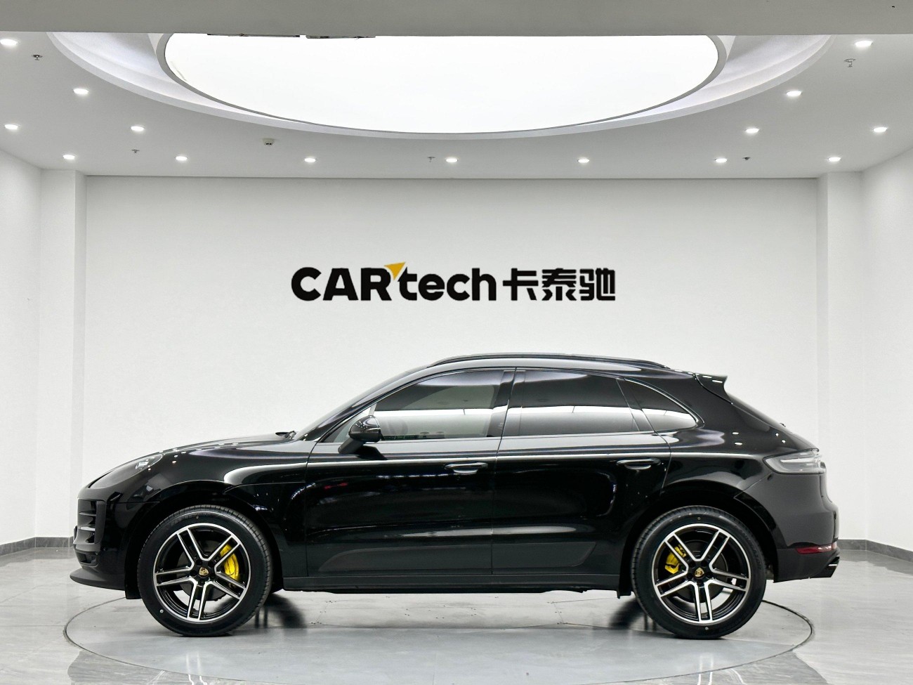 Porsche Macan 2021