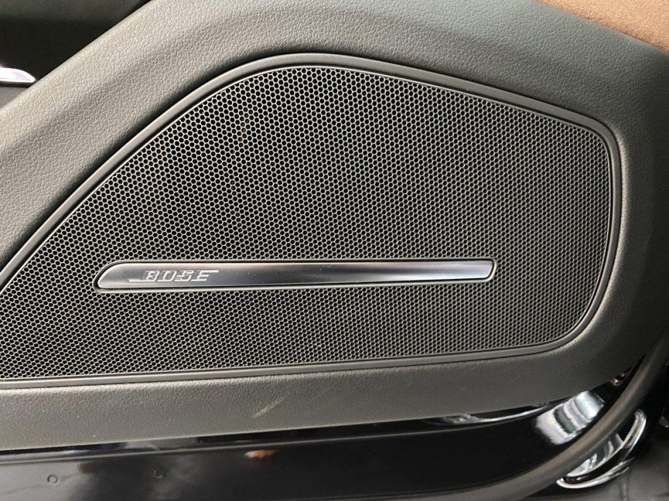 Audi A8L 45 TFSI 2012