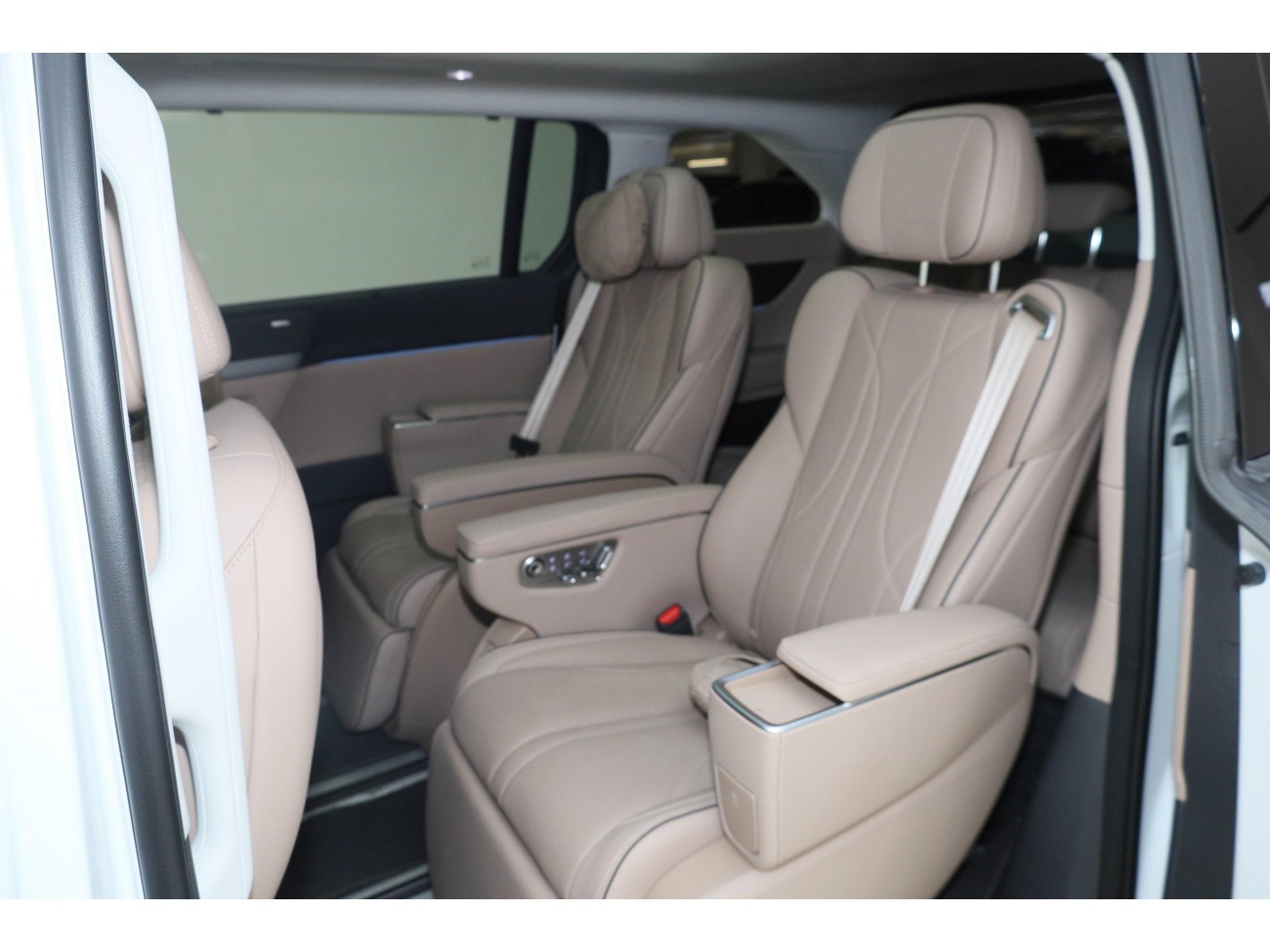 Xpeng X9 2025