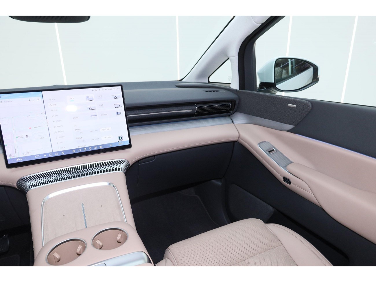 Xpeng X9 2025