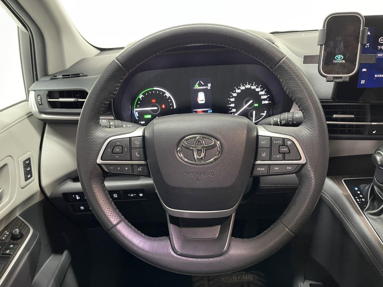 Toyota Granvia 2024