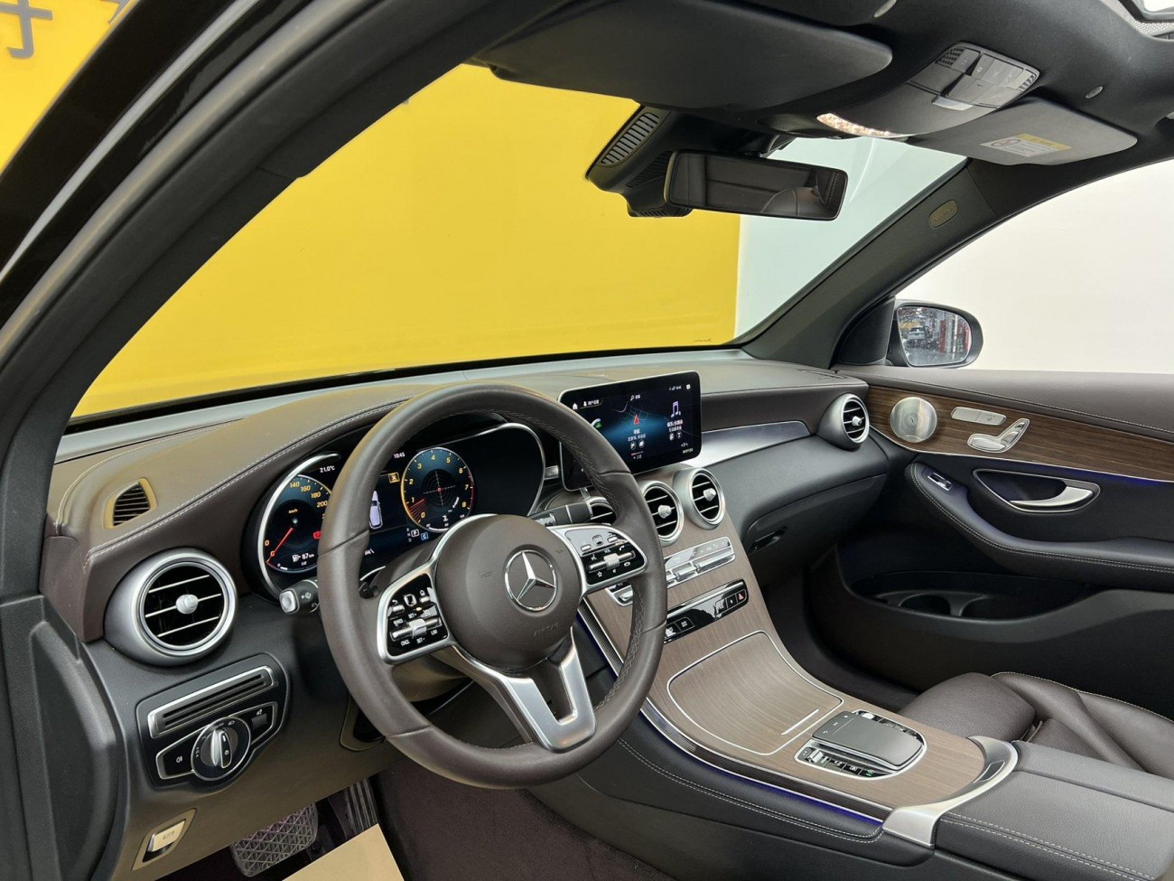 Mercedes-Benz GLC 300 L 2021