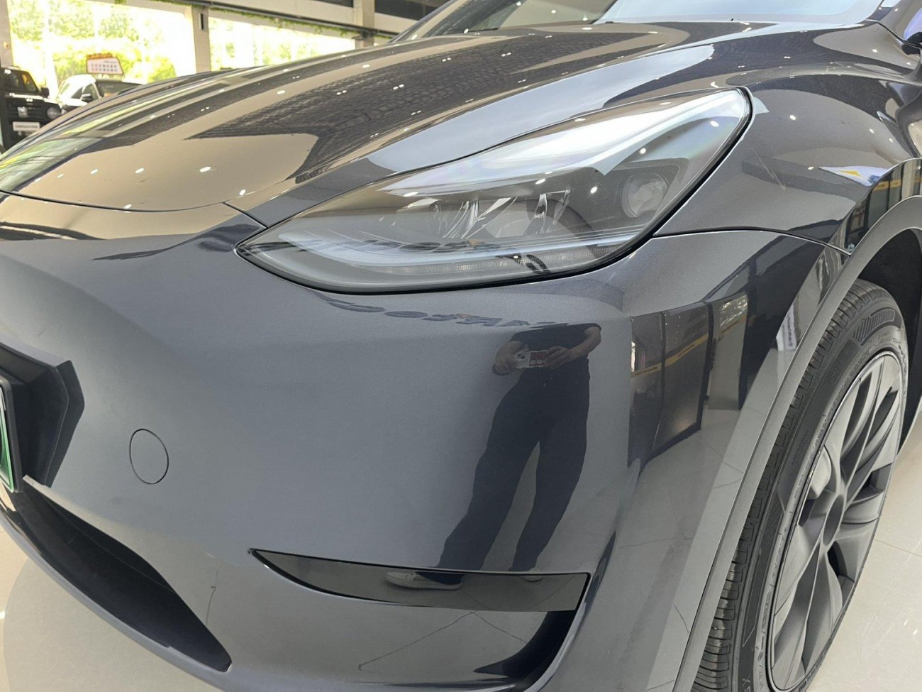 Tesla Model Y 2024