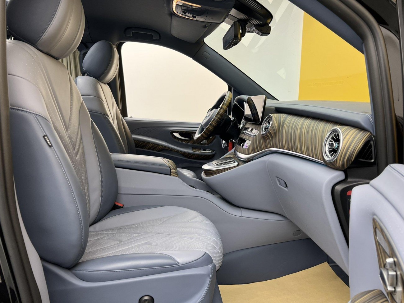 Mercedes-Benz V 2022