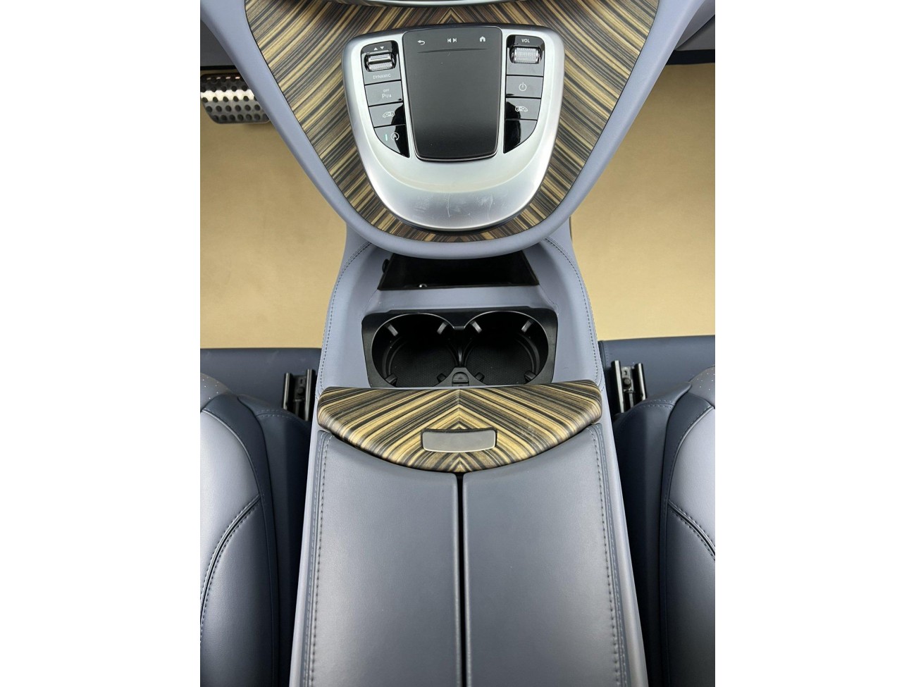 Mercedes-Benz V 2022