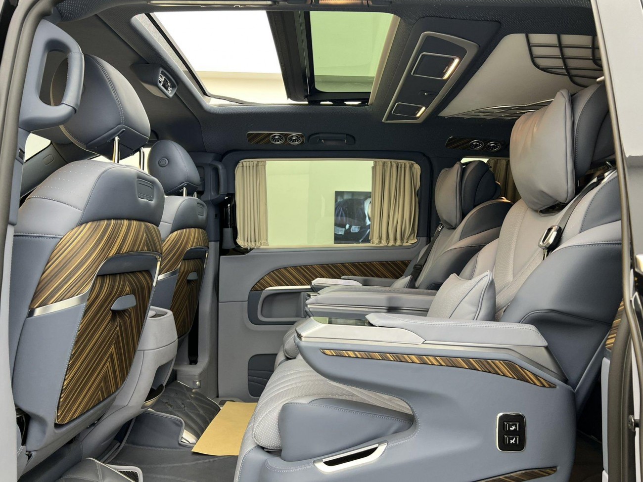 Mercedes-Benz V 2022