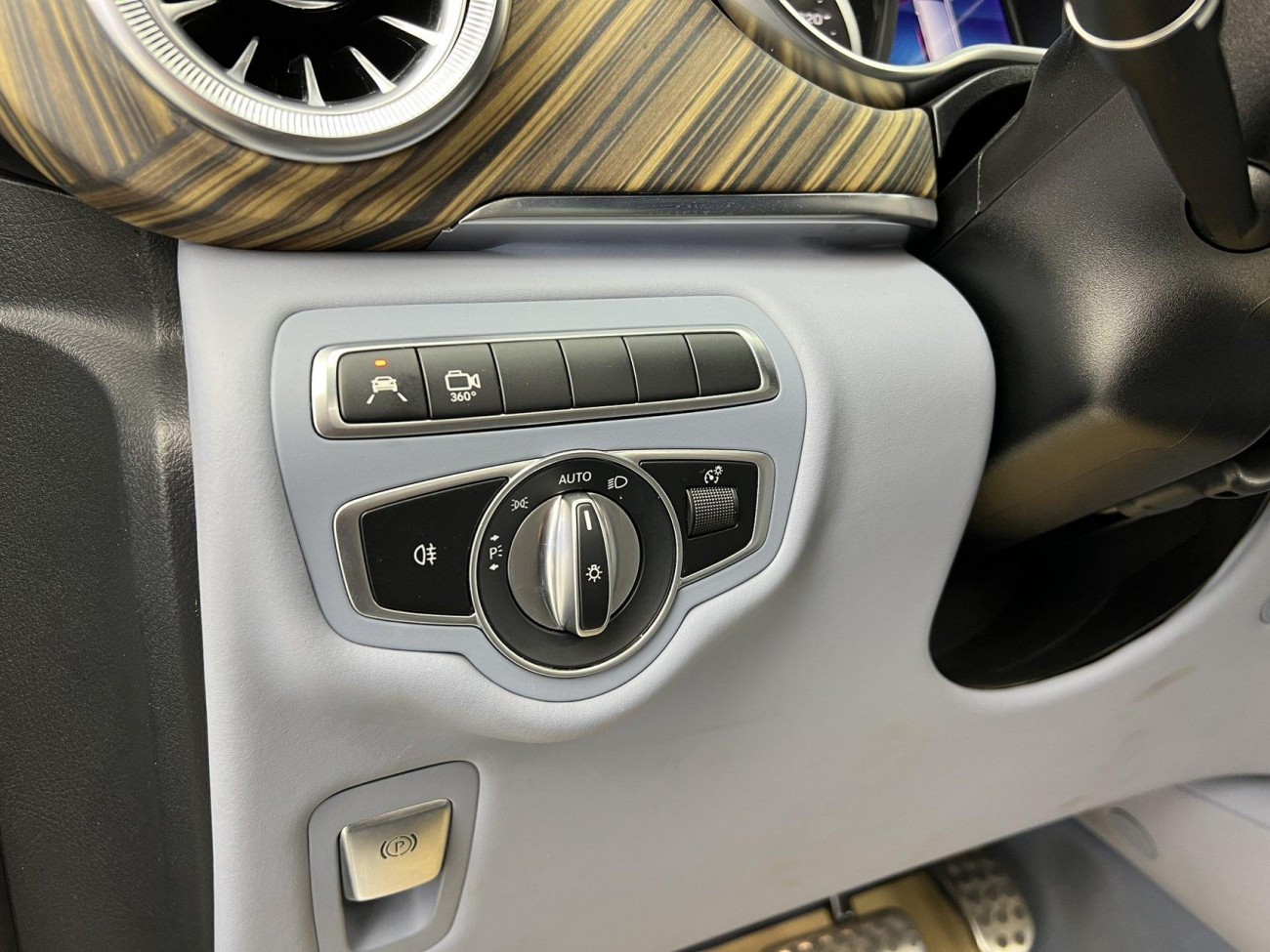 Mercedes-Benz V 2022