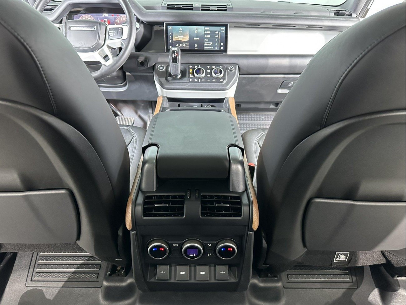 Land Rover Defender 2020