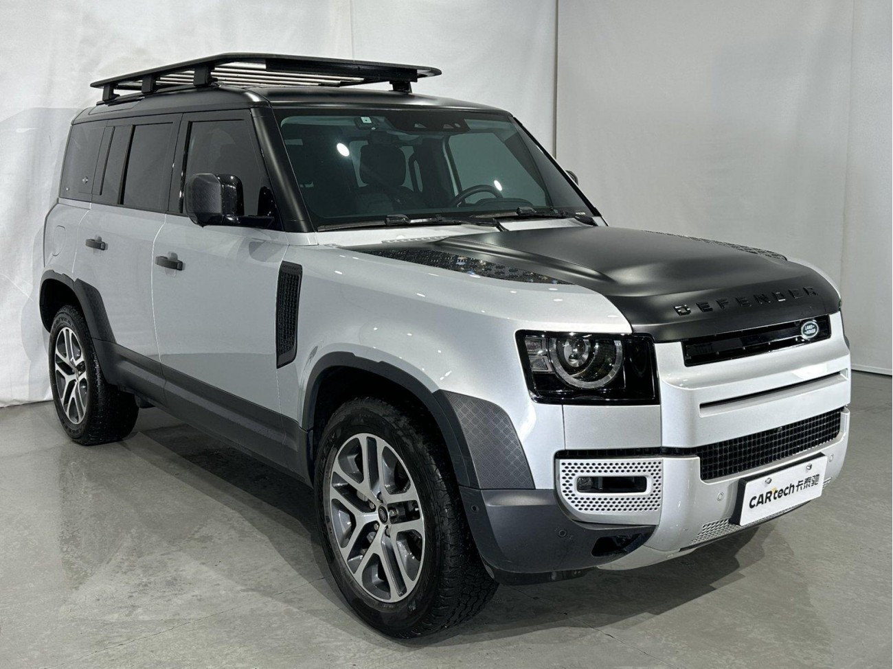 Land Rover Defender 2020