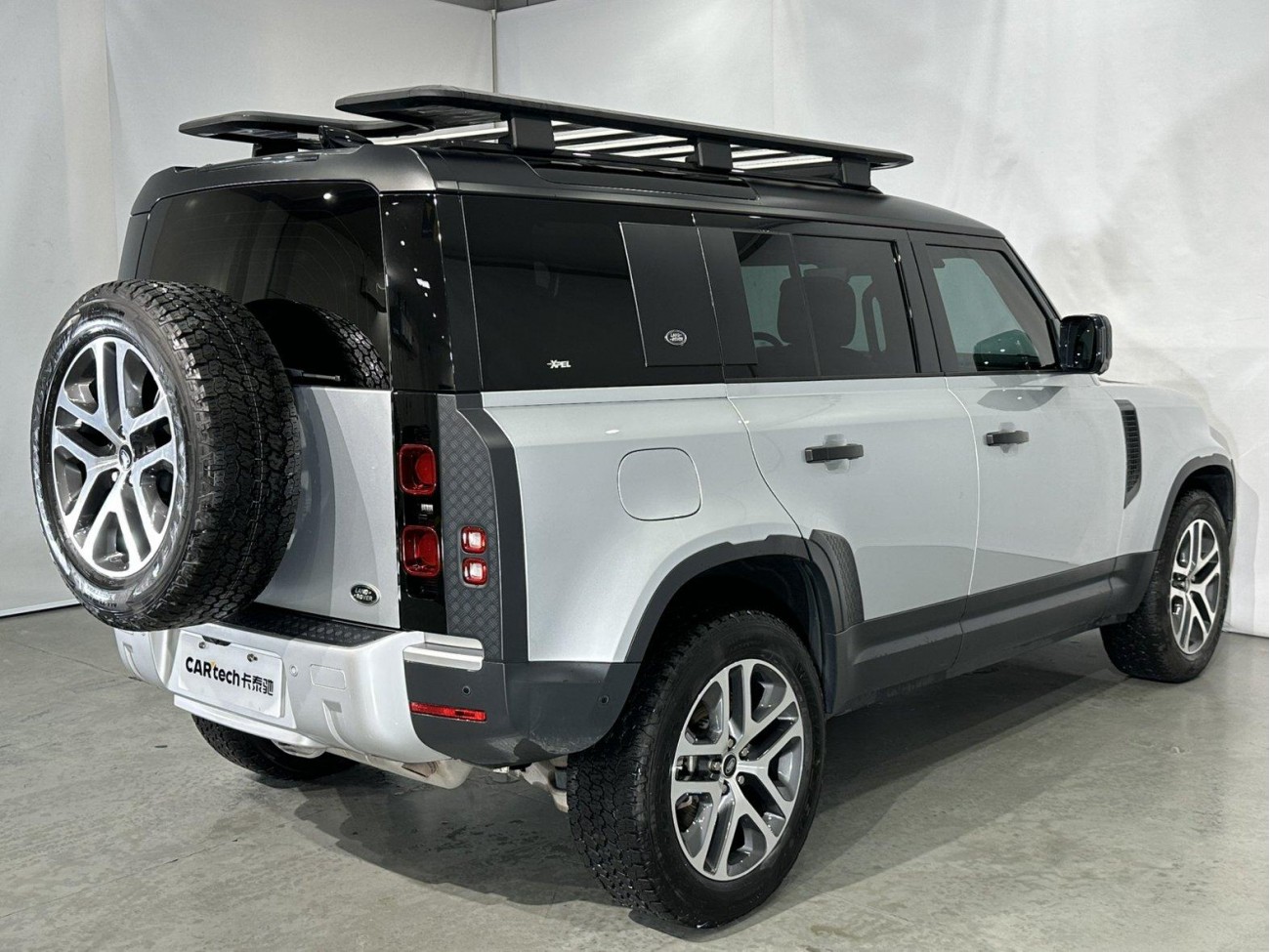 Land Rover Defender 2020