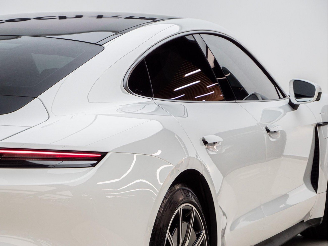Porsche Taycan 2021