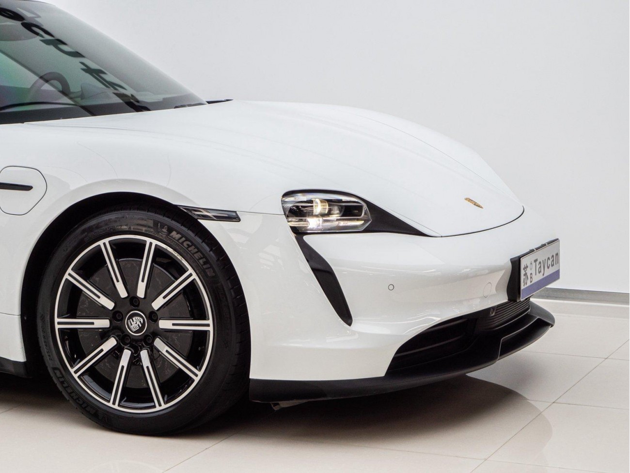 Porsche Taycan 2021