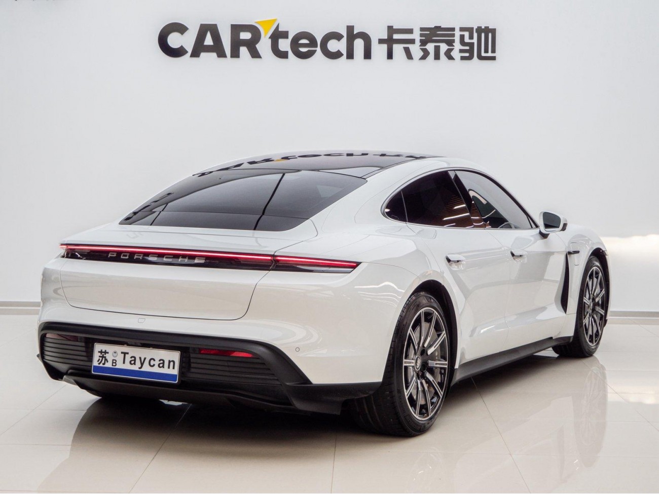 Porsche Taycan 2021