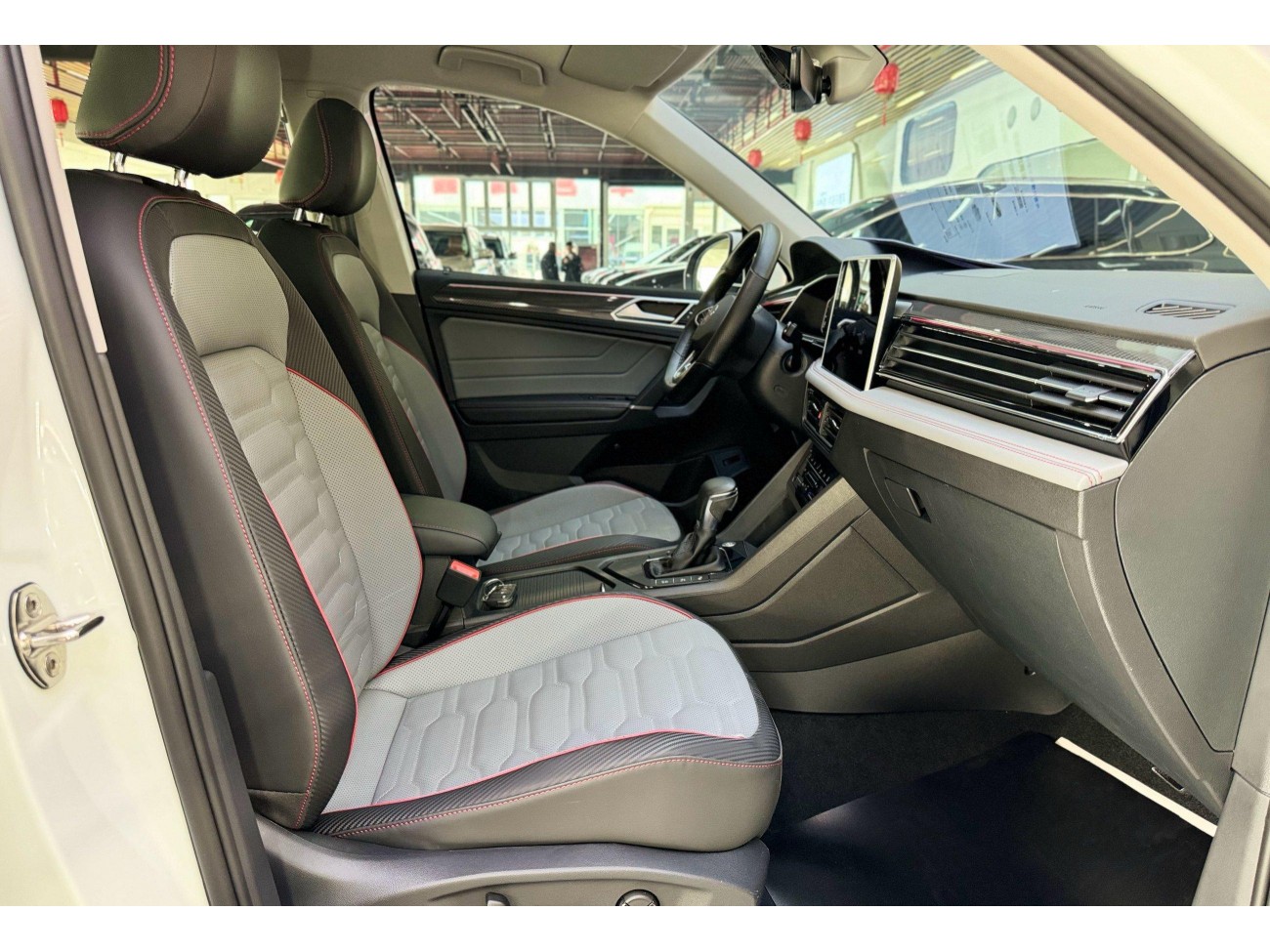 Volkswagen Tiguan L 2023