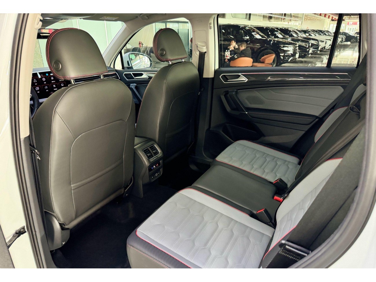 Volkswagen Tiguan L 2023