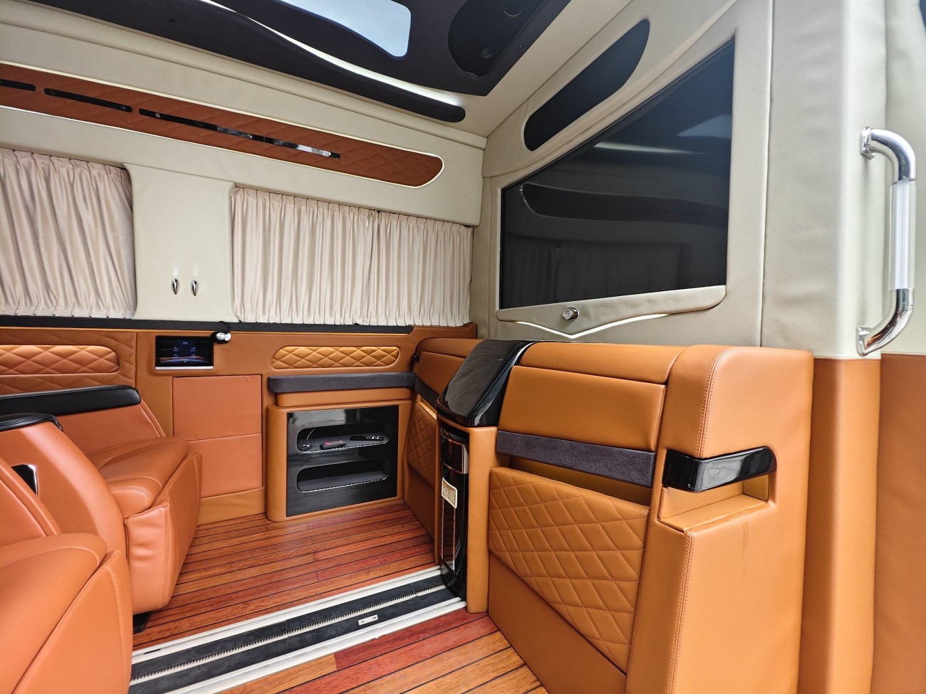 Mercedes-Benz 2018 2019