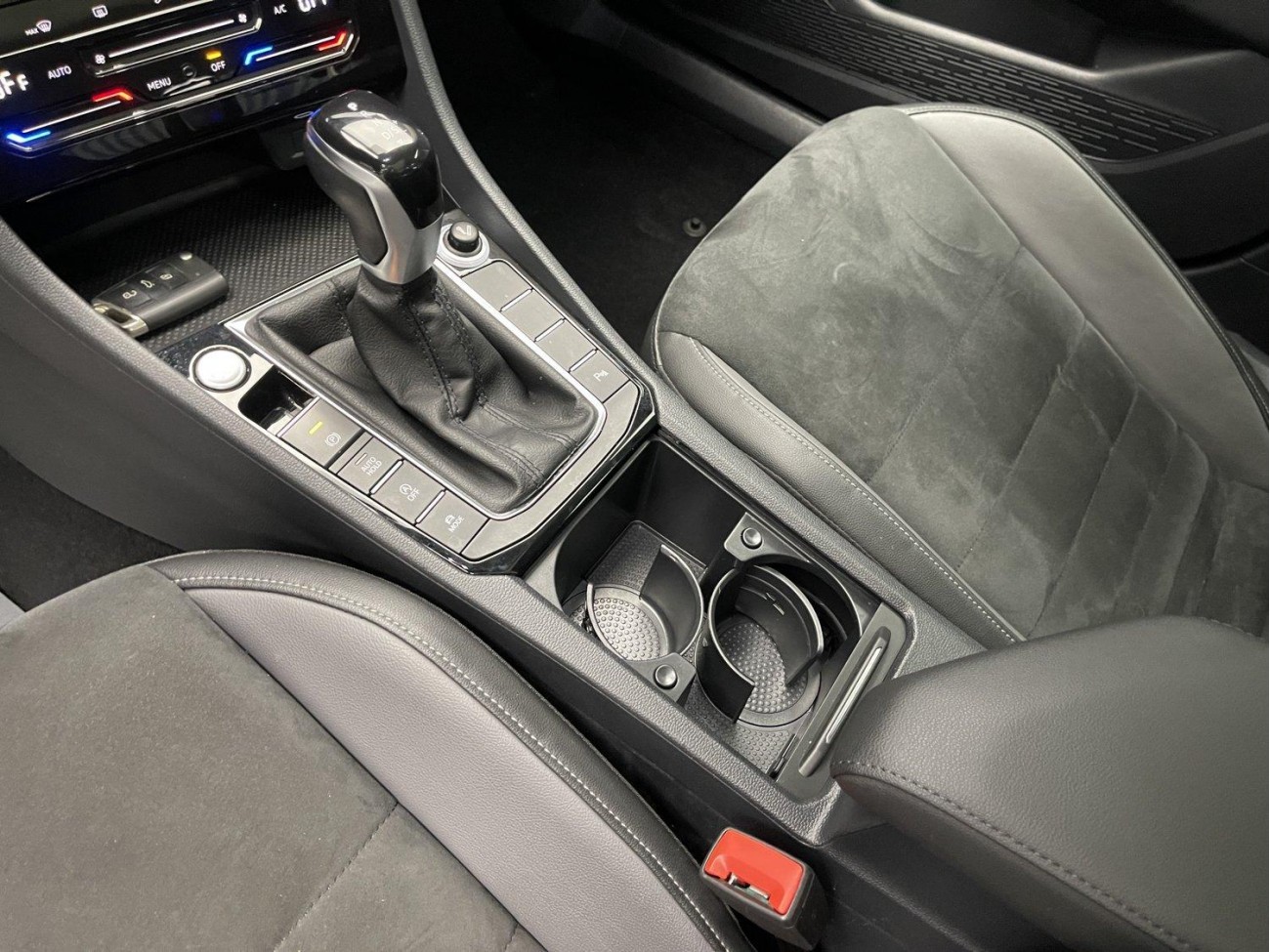Volkswagen Sagitar 2021