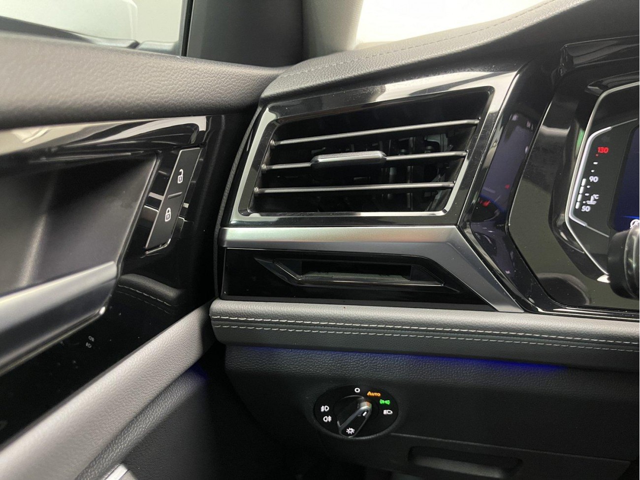 Volkswagen Sagitar 2021