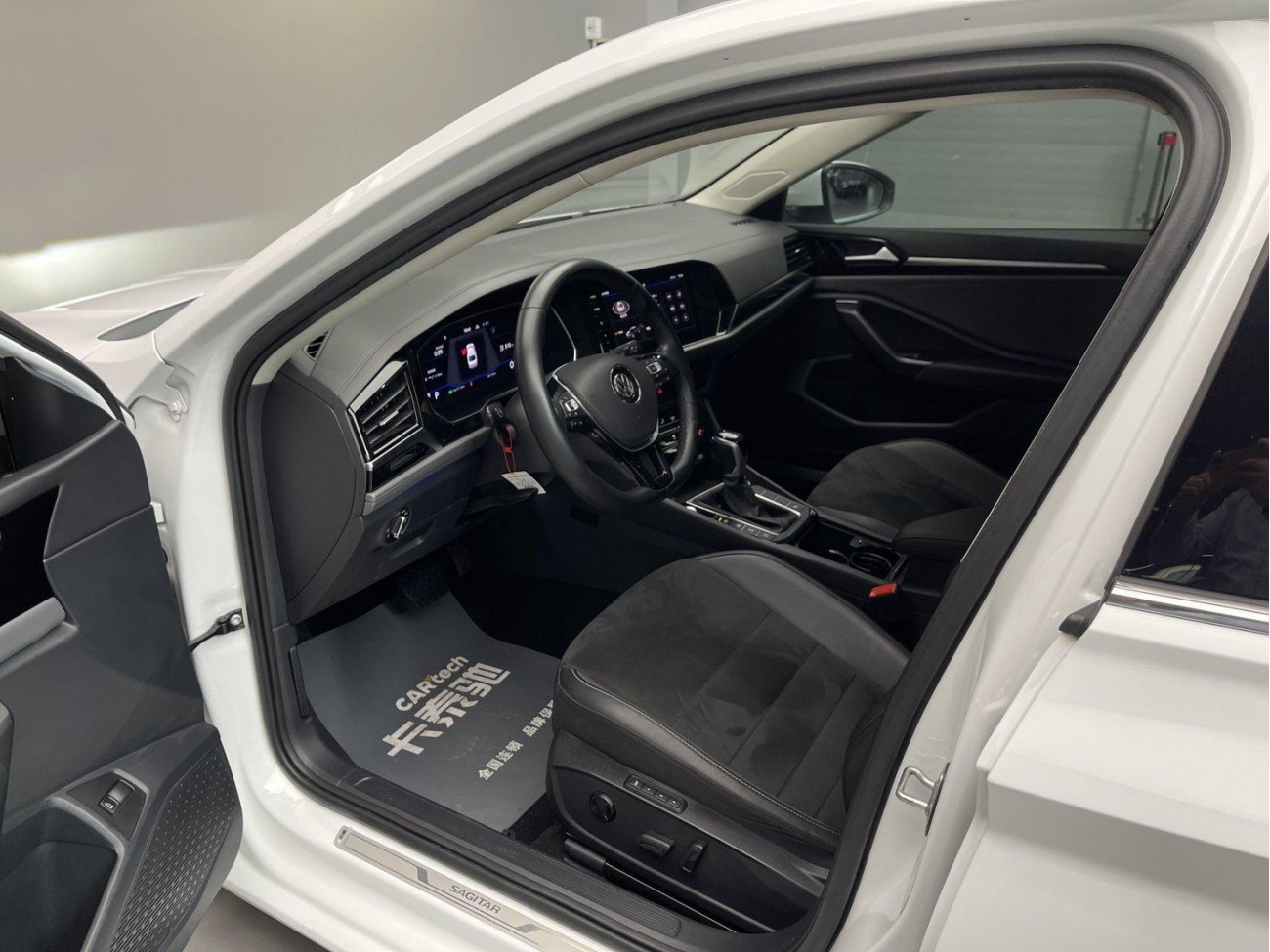 Volkswagen Sagitar 2021