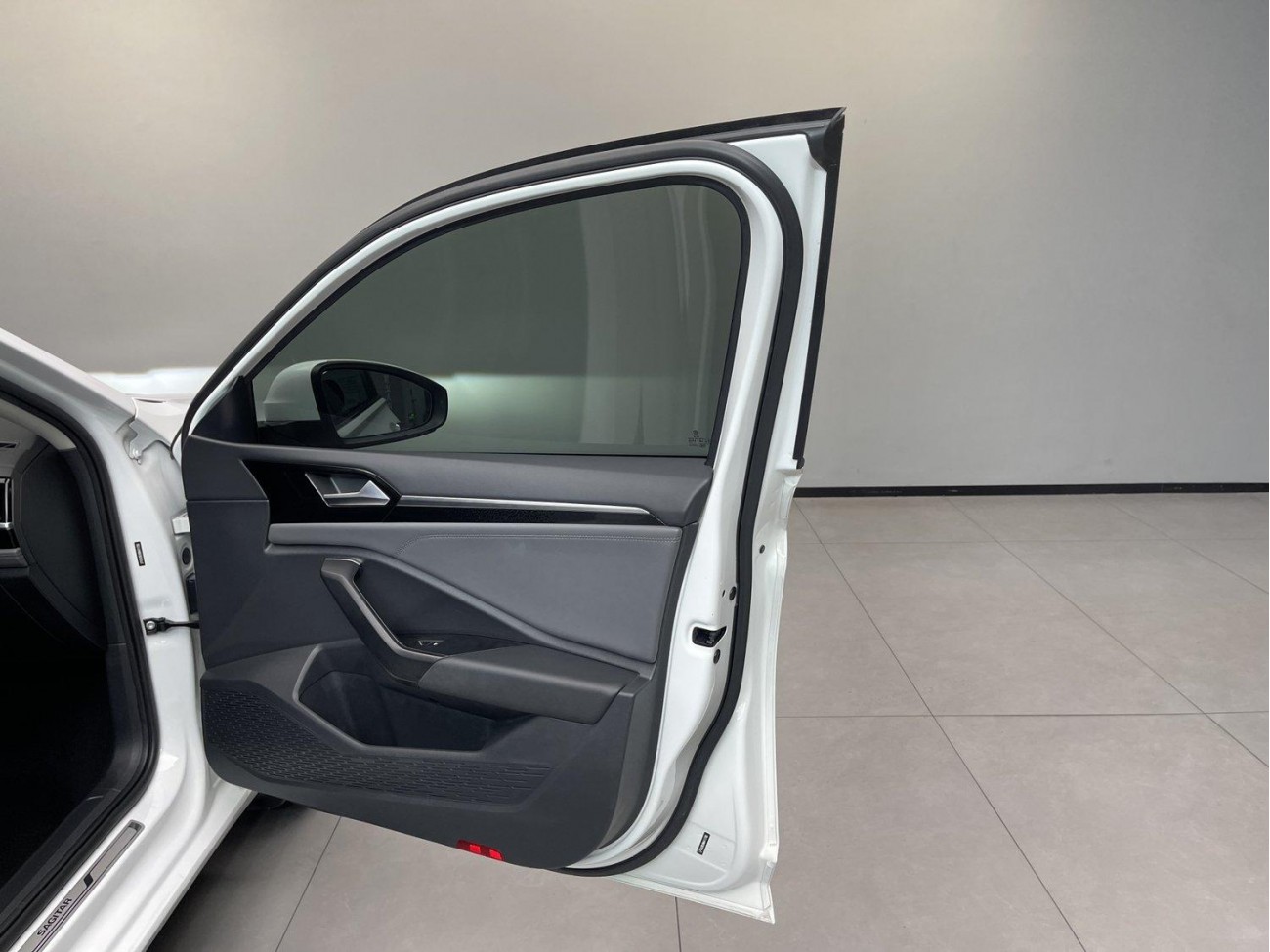 Volkswagen Sagitar 2021