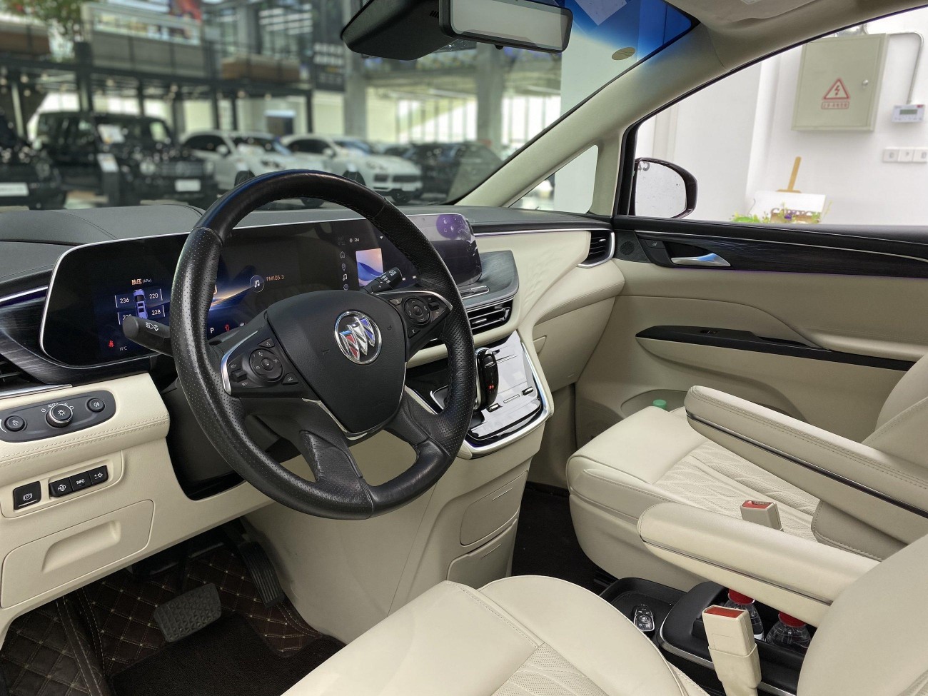 Buick GL8 2023