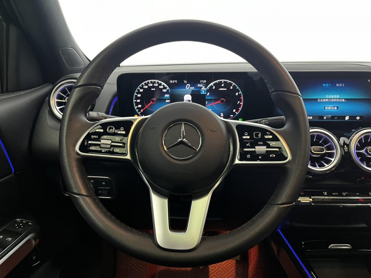 Mercedes-Benz GLB 2023
