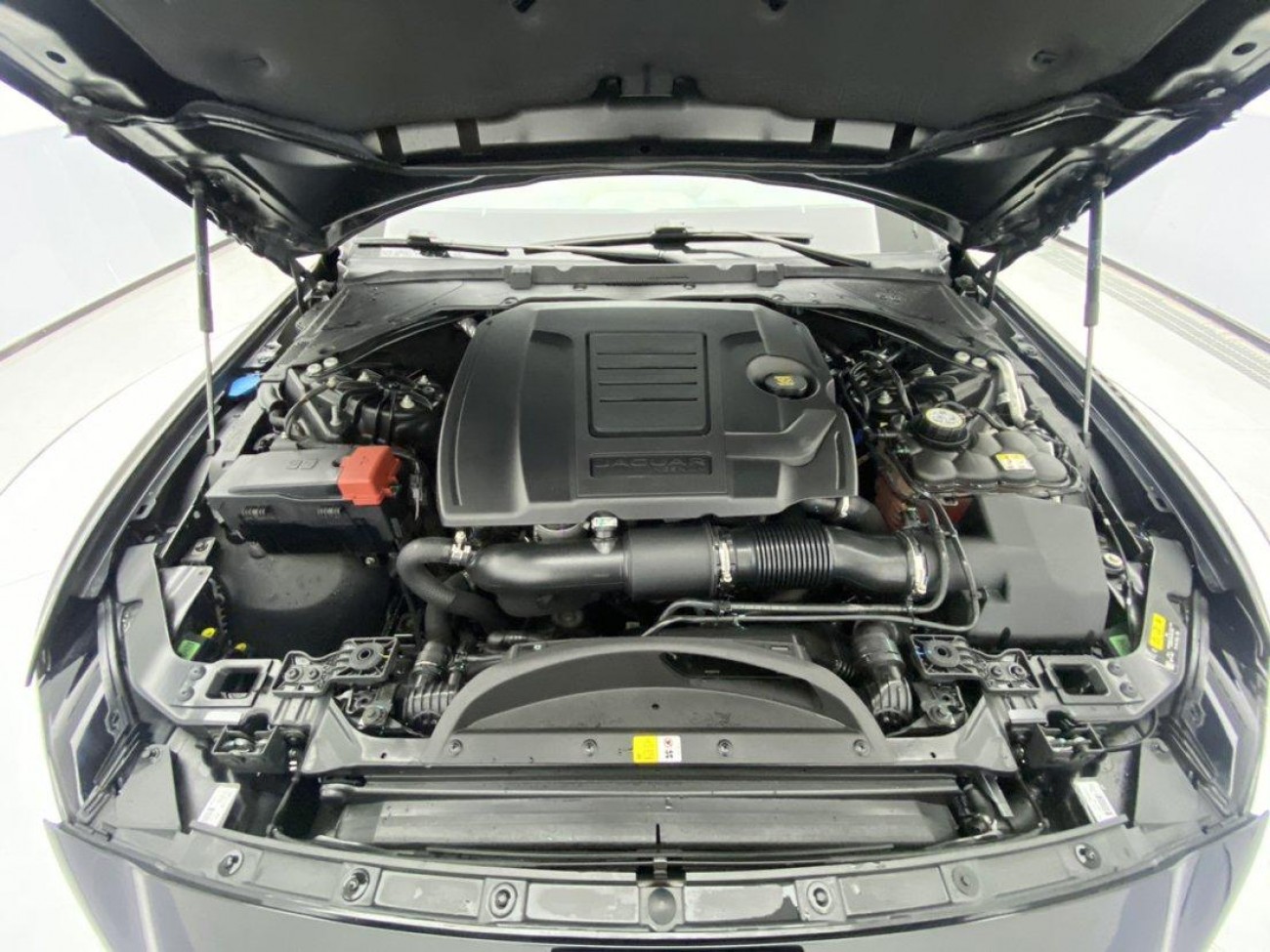 Jaguar XEL 2021