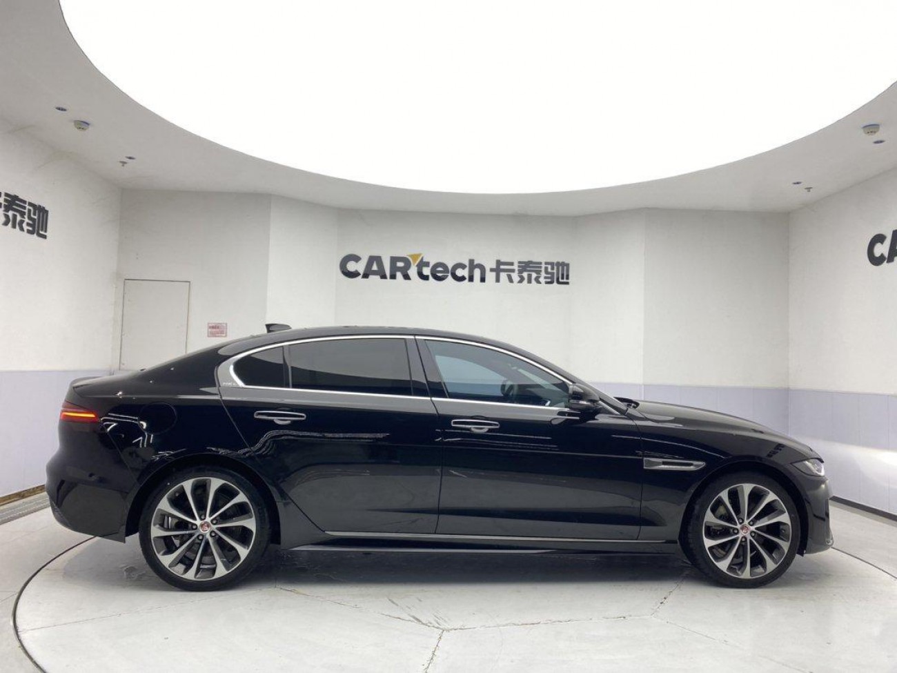 Jaguar XEL 2021