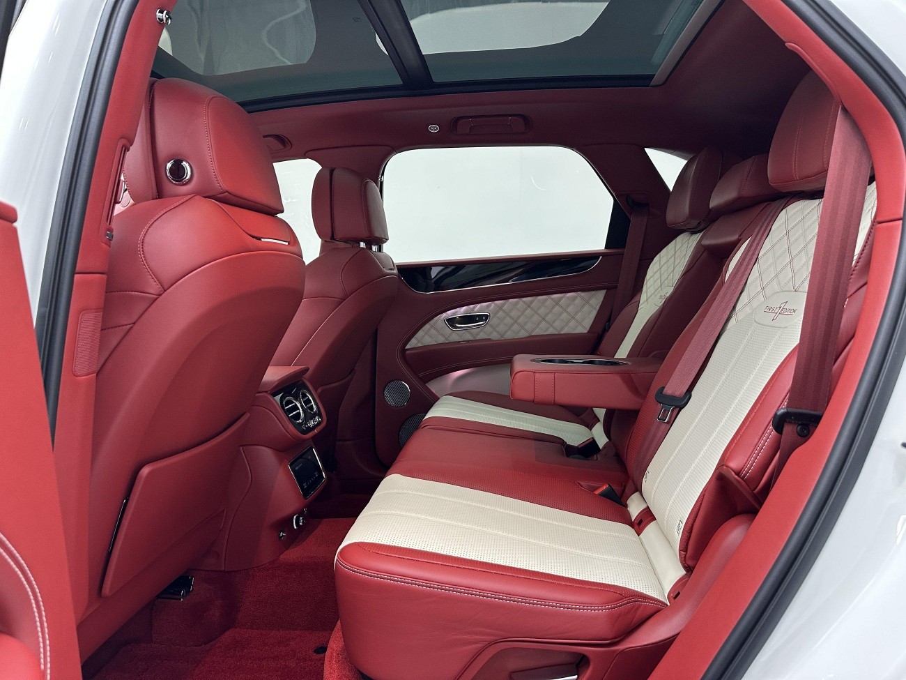 Bentley PHEV 2022