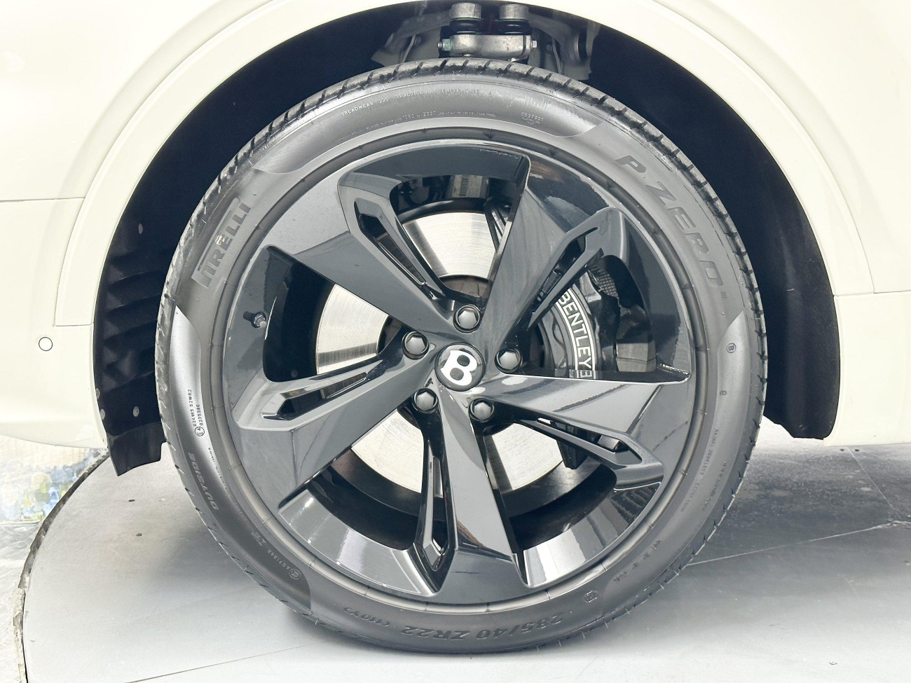 Bentley PHEV 2022