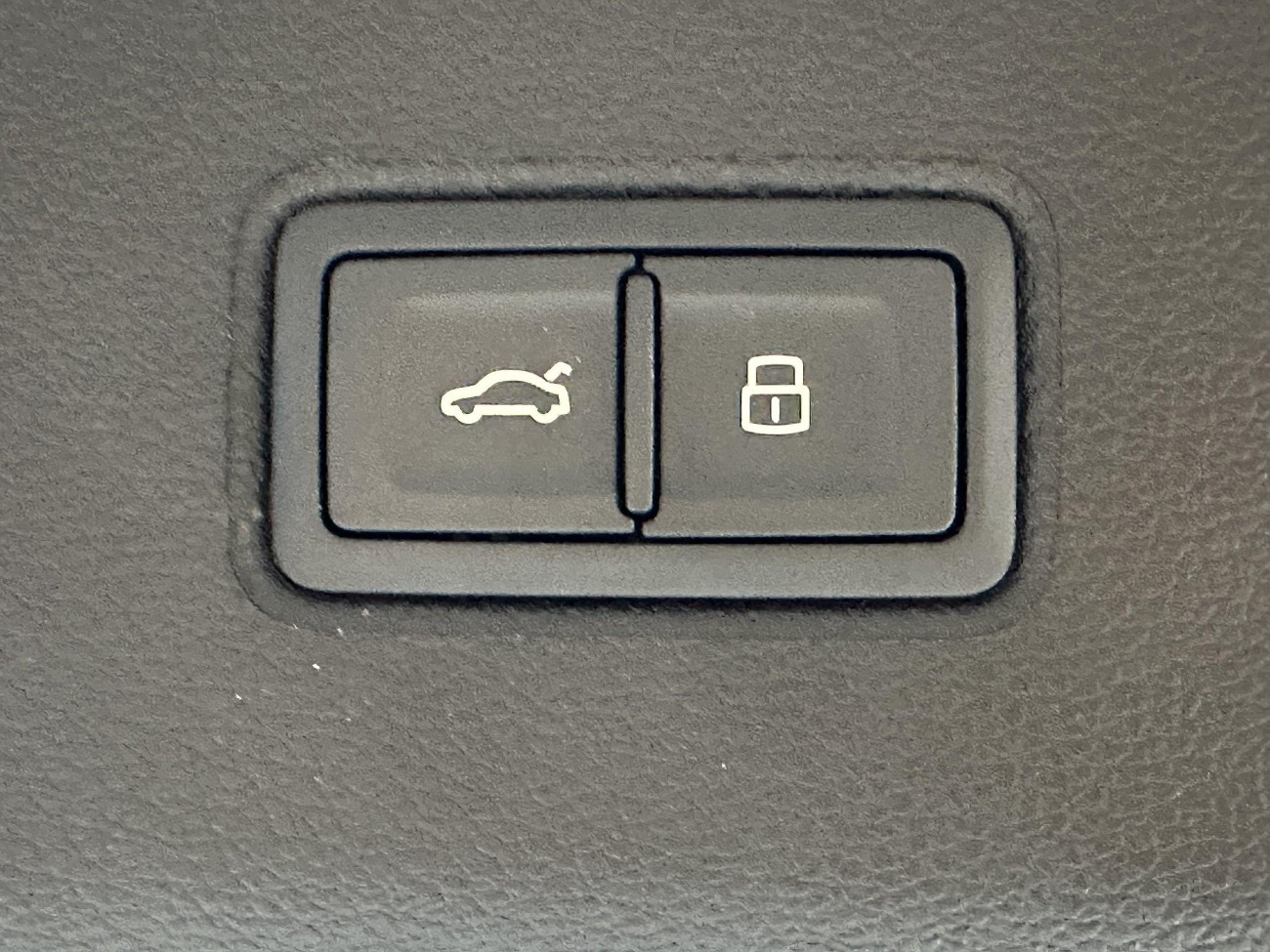 Bentley PHEV 2022