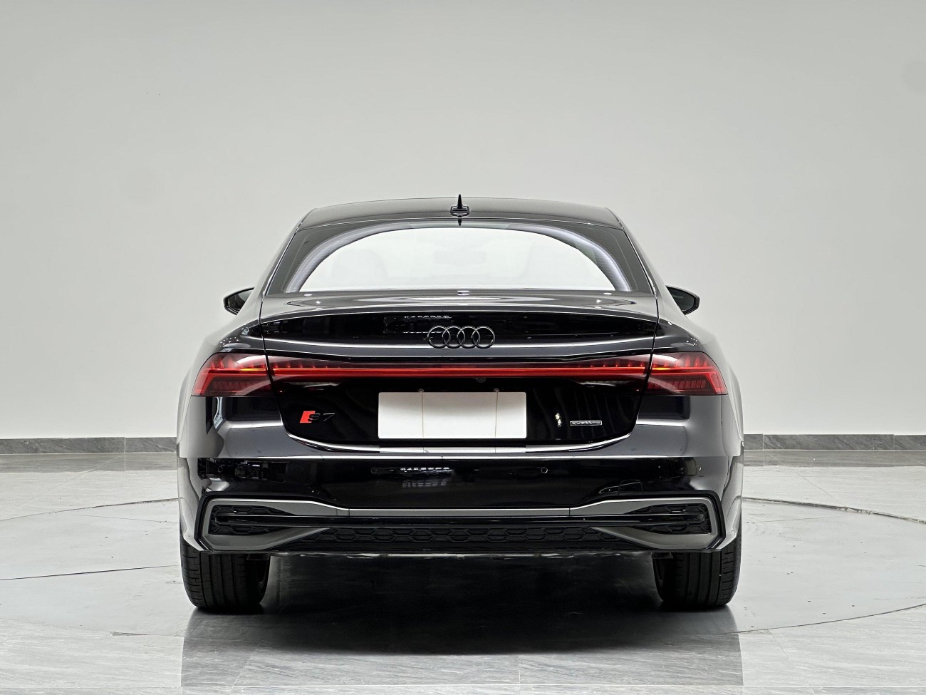 Audi A7L 45 TFSI 2025