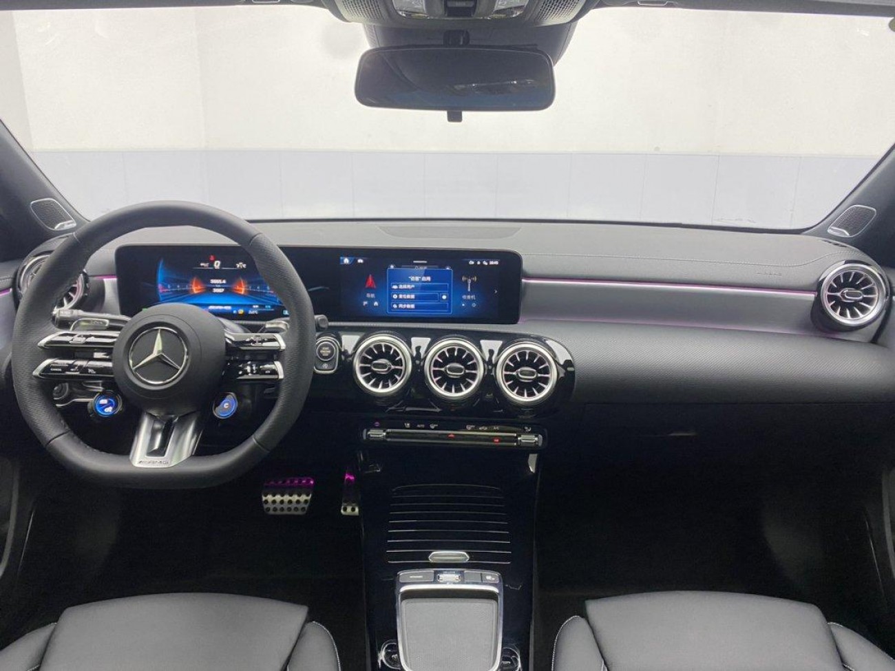 Mercedes-Benz A 35 L 2026