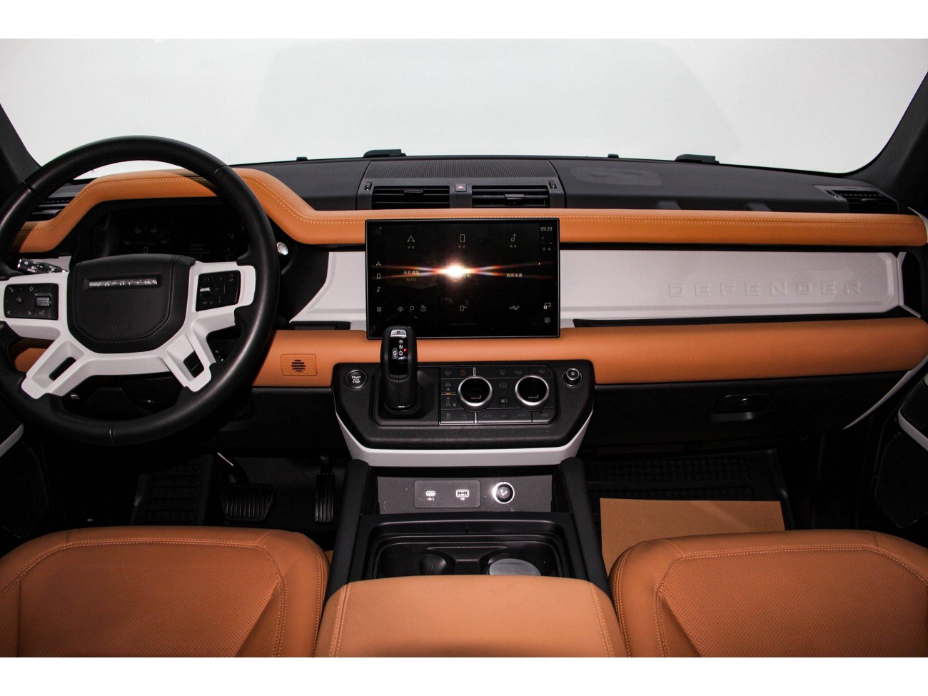 Land Rover Defender 2023