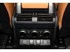 Land Rover Defender 2023