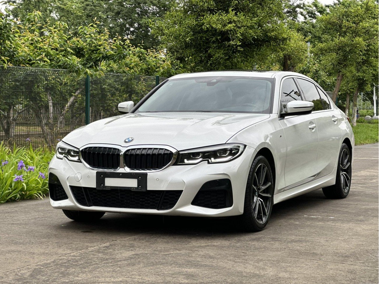BMW 325Li 2022