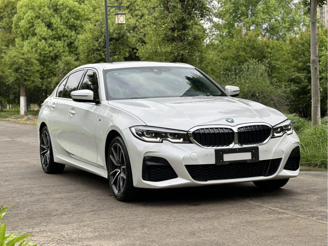 BMW 325Li 2022