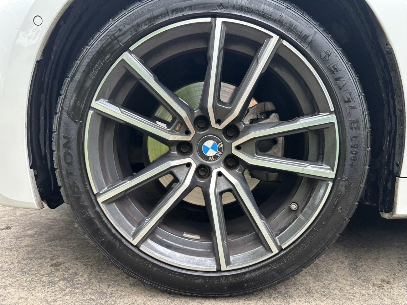 BMW 325Li 2022