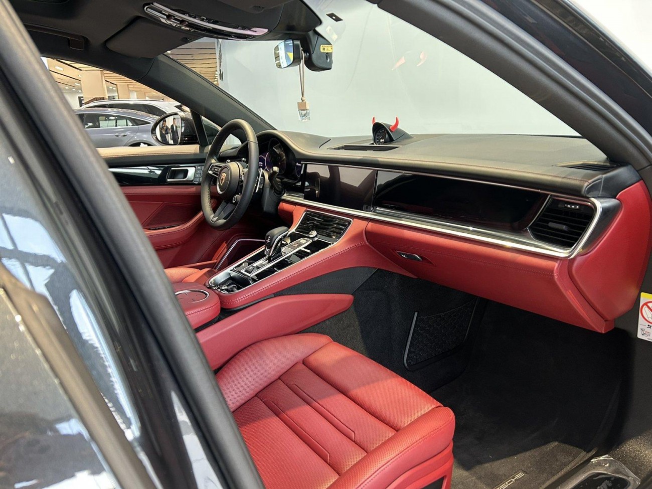 Porsche Panamera 2024