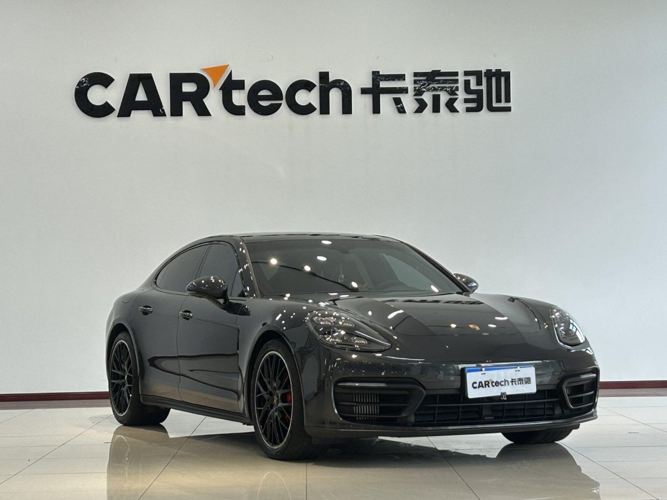 Porsche Panamera 2024