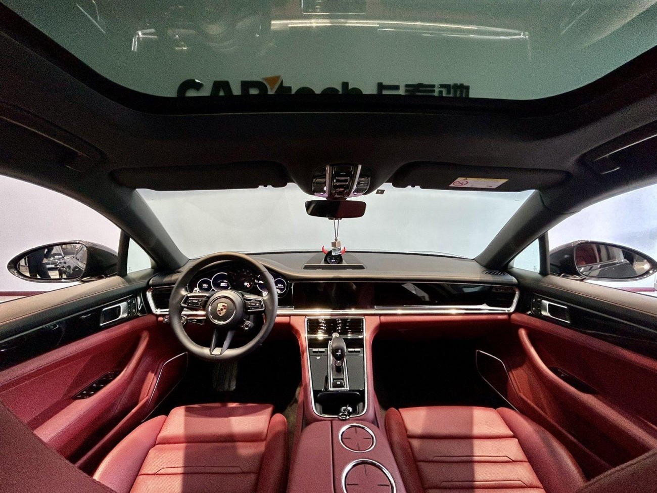 Porsche Panamera 2024